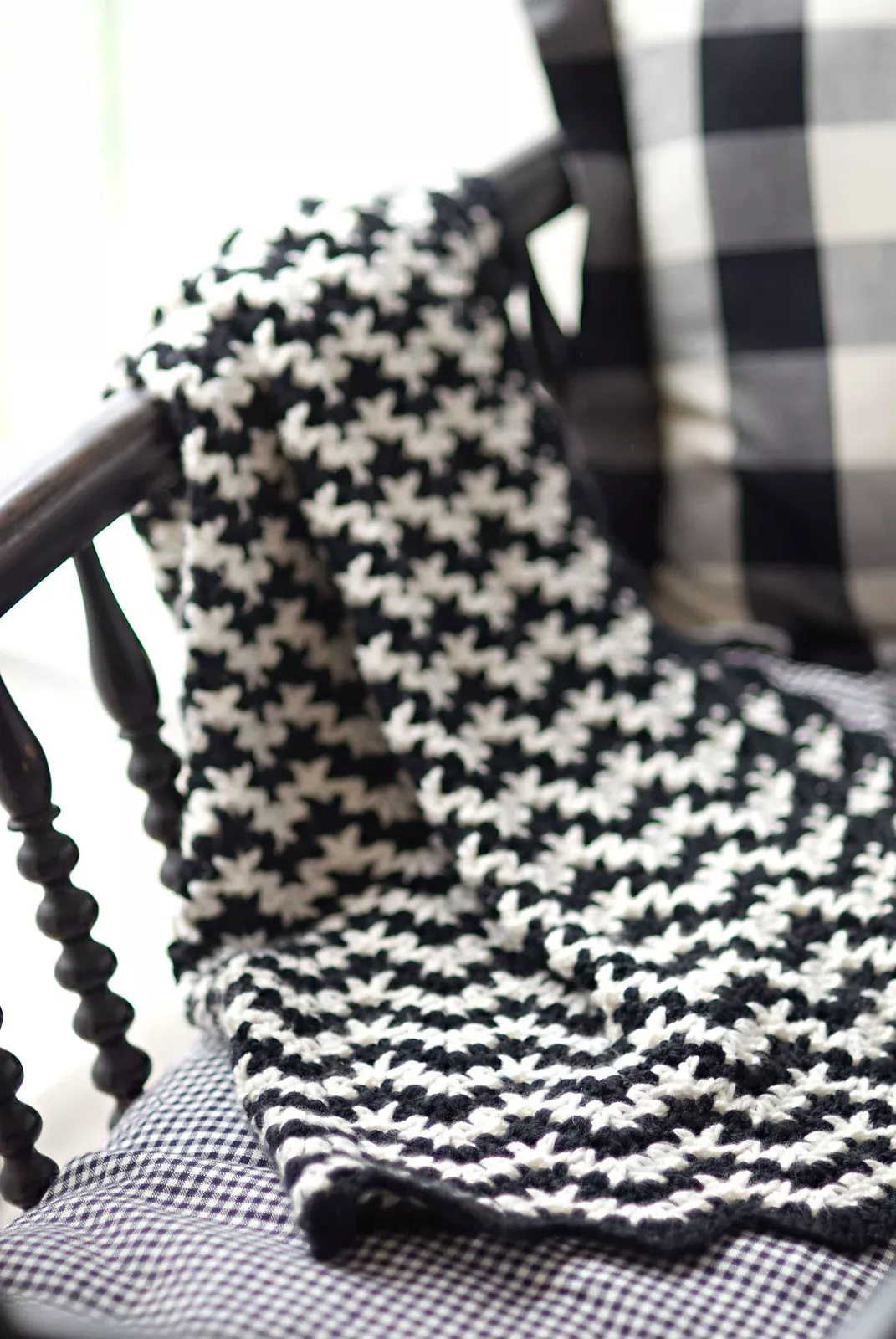 A Churchmouse Yarns and Teas Crochet Pattern - Vintage Crocheted Blanket (PDF)