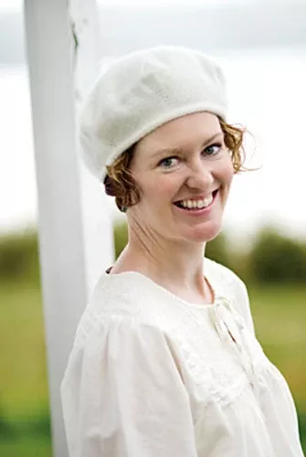 A Churchmouse Yarns and Teas Pattern - Cashmere Beret (PDF)