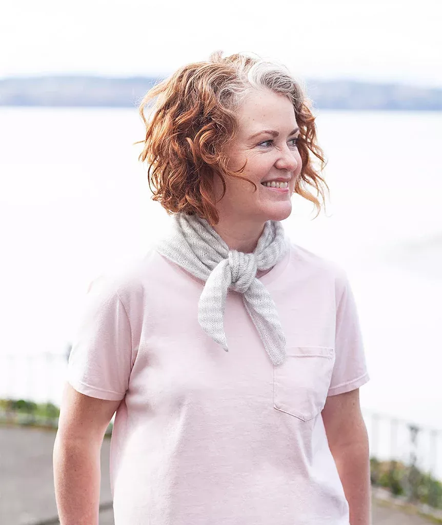 A Churchmouse Yarns and Teas Pattern - Pretty Perfect Square (PDF)