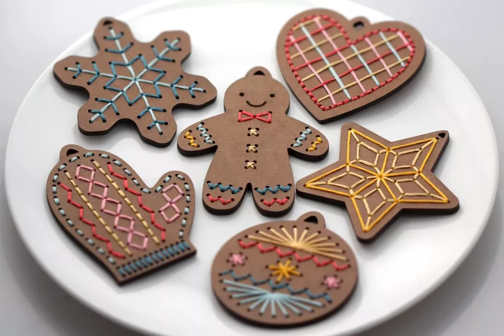 Kiriki DIY Stitched Gingerbread Wooden Ornament Kits