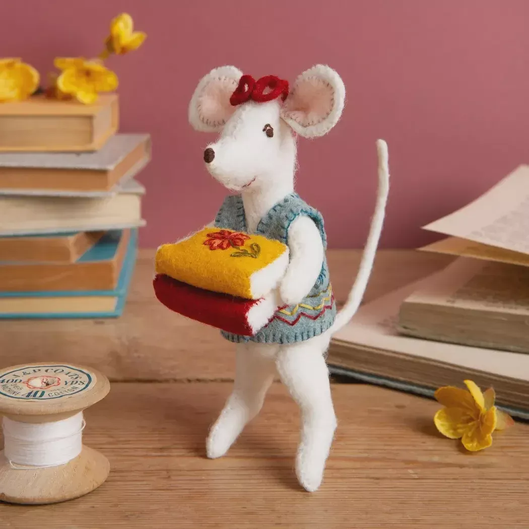 Little Mouse the Librarian Felt Craft Mini Kit
