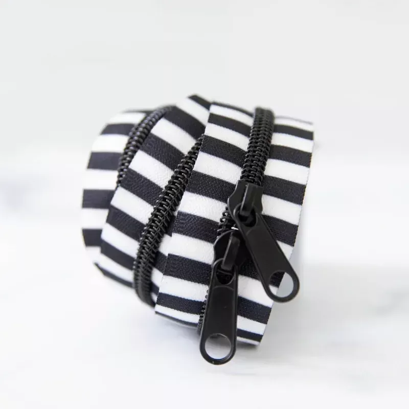 Zipper (30" length / size 5) in Black & White Stripe with Black Zipper
