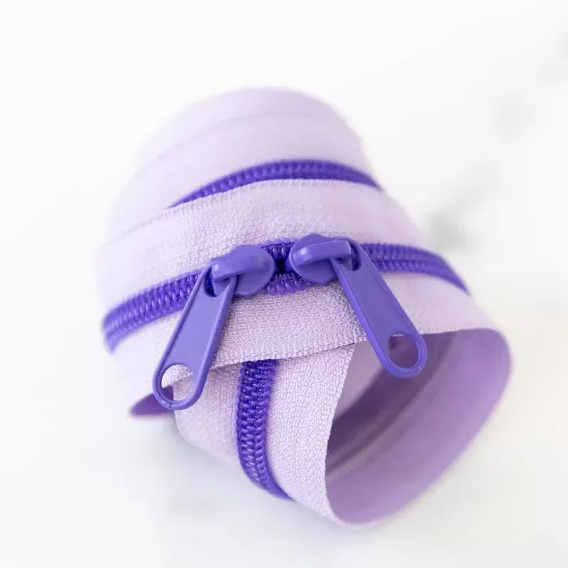 Zipper (30" length / size 5) in Daphne